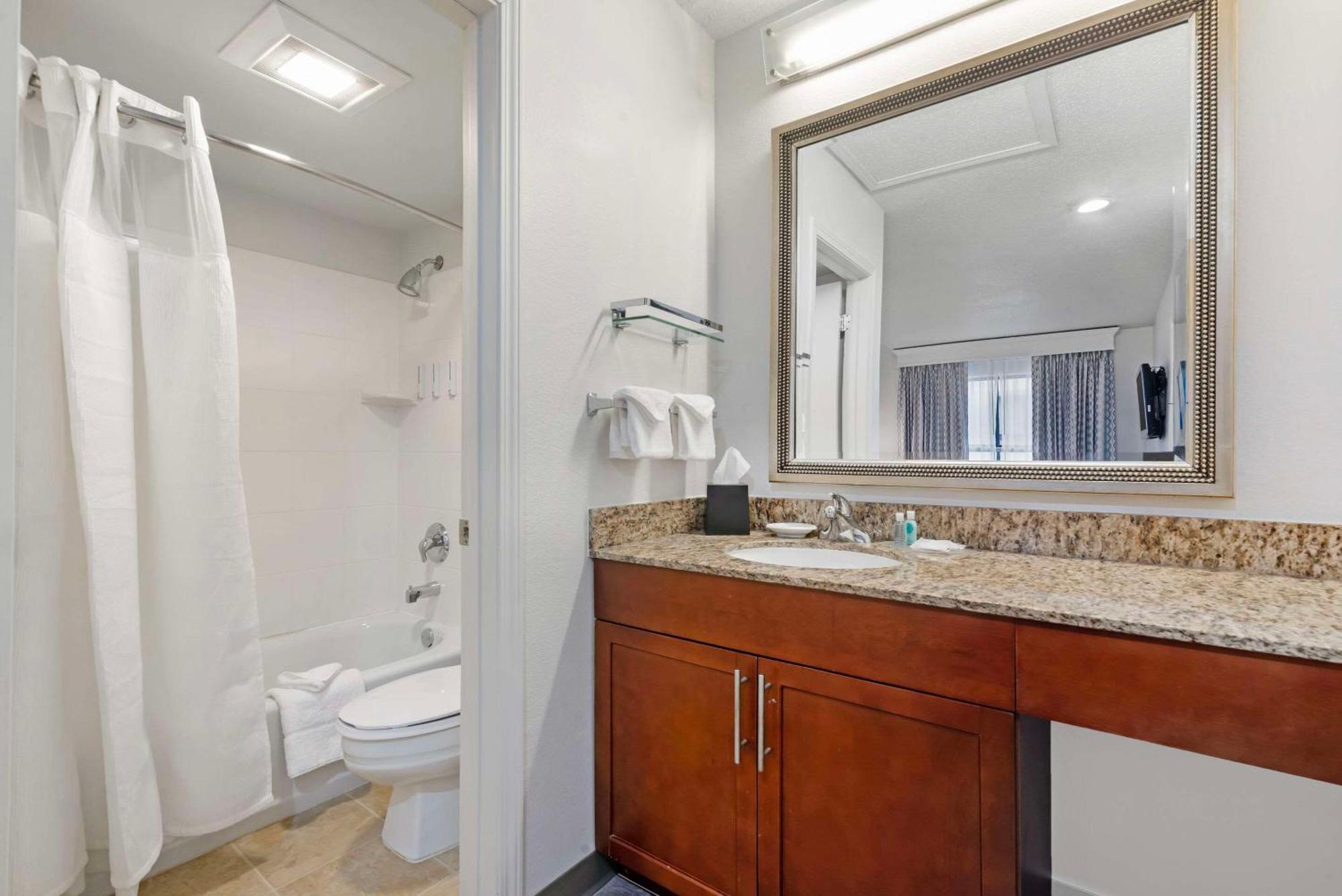 Mainstay Suites St Louis - Galleria Richmond Heights Exterior foto